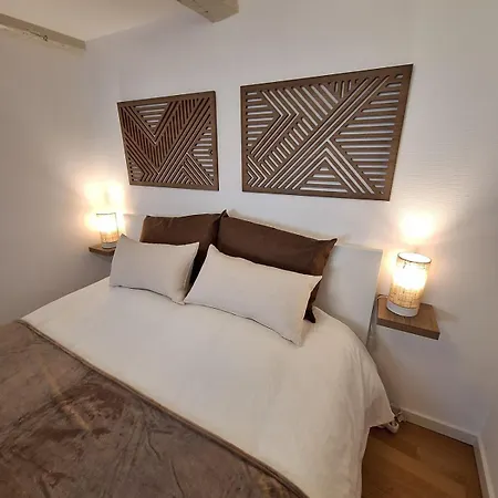 Cigogne Doree - Centre Historique Apartment *