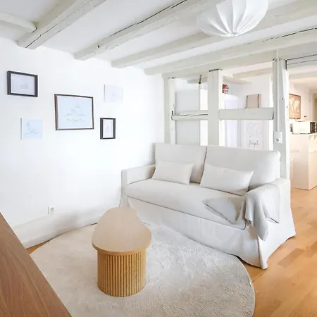 Cigogne Doree - Centre Historique Апартаменты *